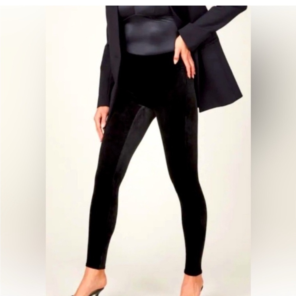 SPANX Shapewear Velvet Black Sculpting Leggings Size large